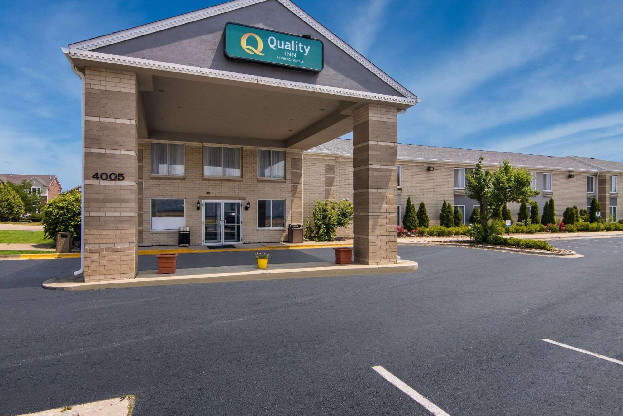 Quality Inn Aurora - Naperville Area Exterior photo